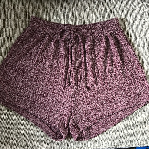 2-Piece Set - Picture 2 of 5